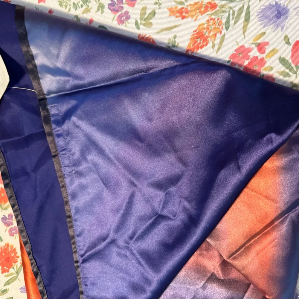 NEW ROMEO HUNTE Ciroc Vodka SILK Scarf 32x32 in Check out the reverse si…